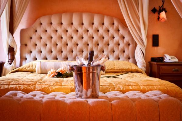 STANDARD SUITE